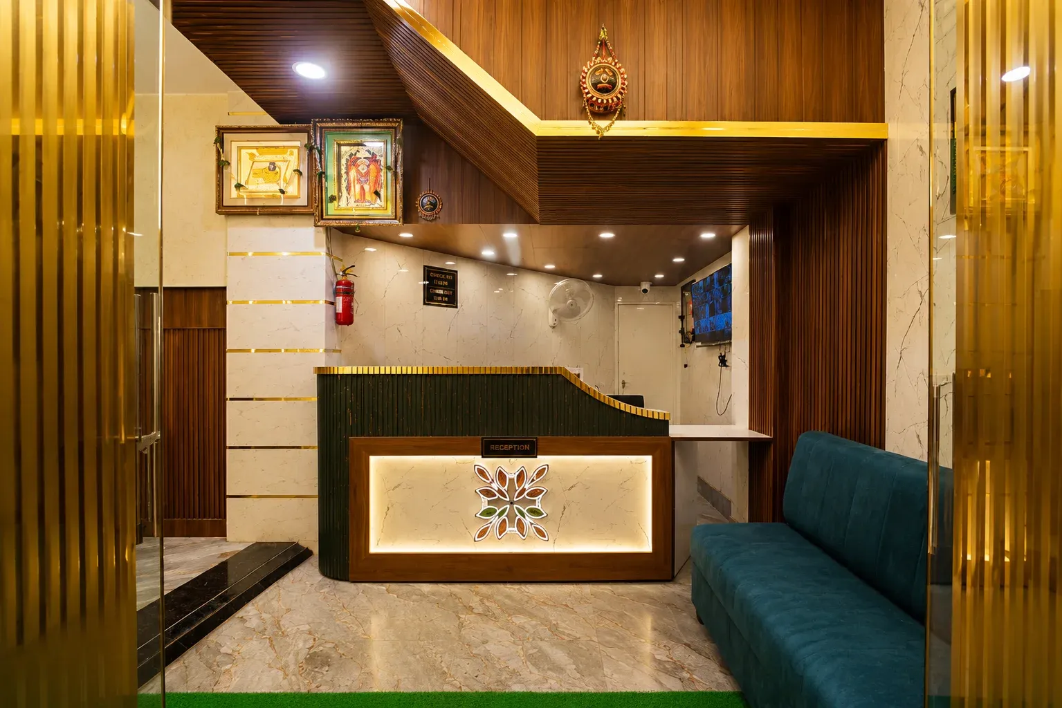 Hotel Kanishka Inn