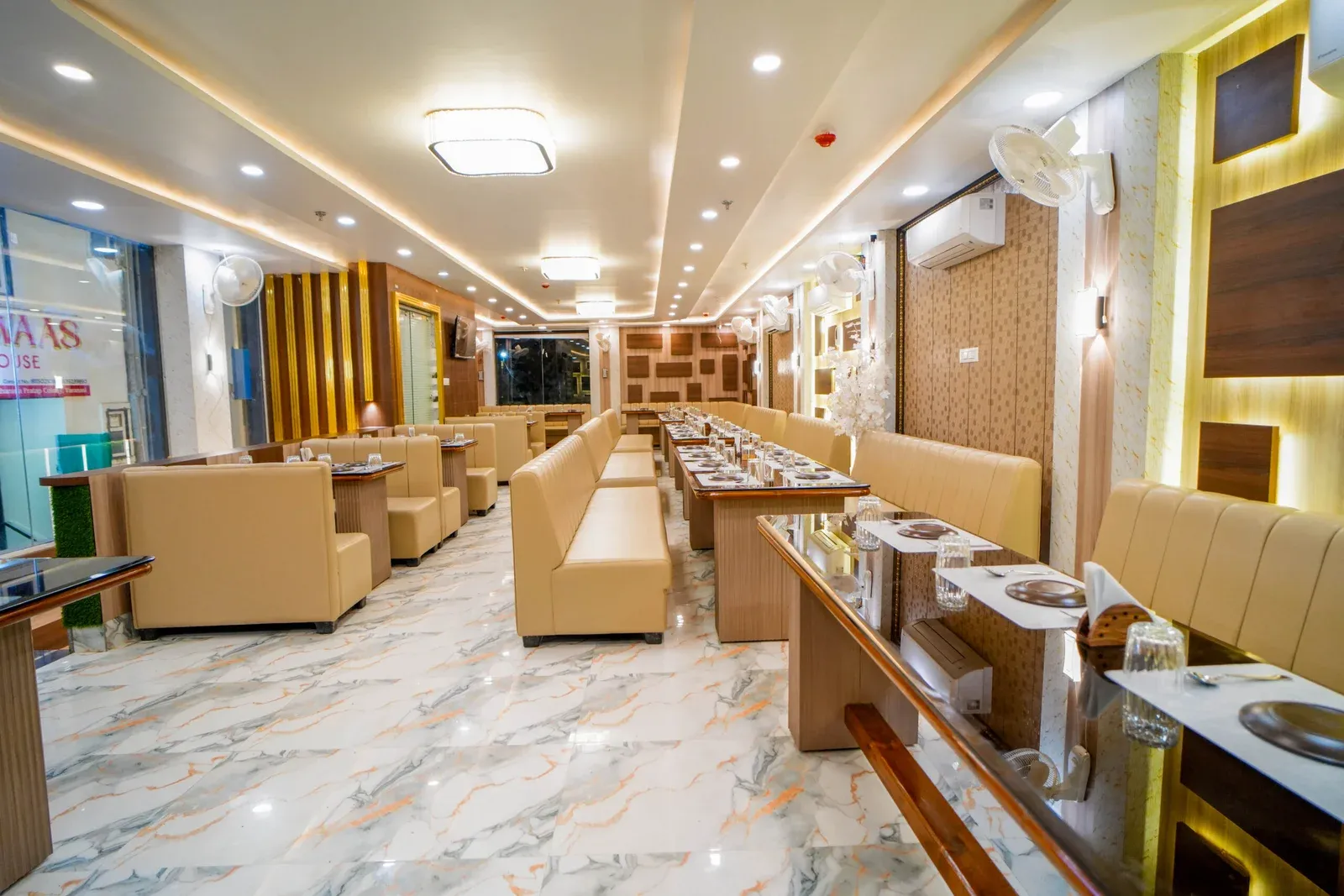Hotel Kanishka Inn